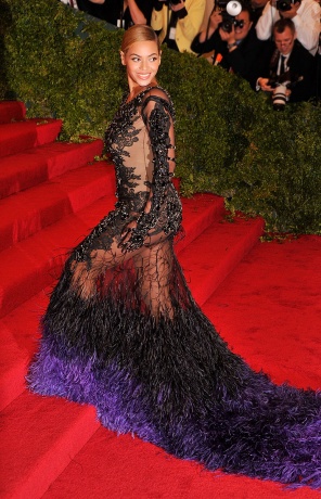 5-best-dressed-met-gala-beyonce_153349569502.jpg_article_gallery_slideshow_v2